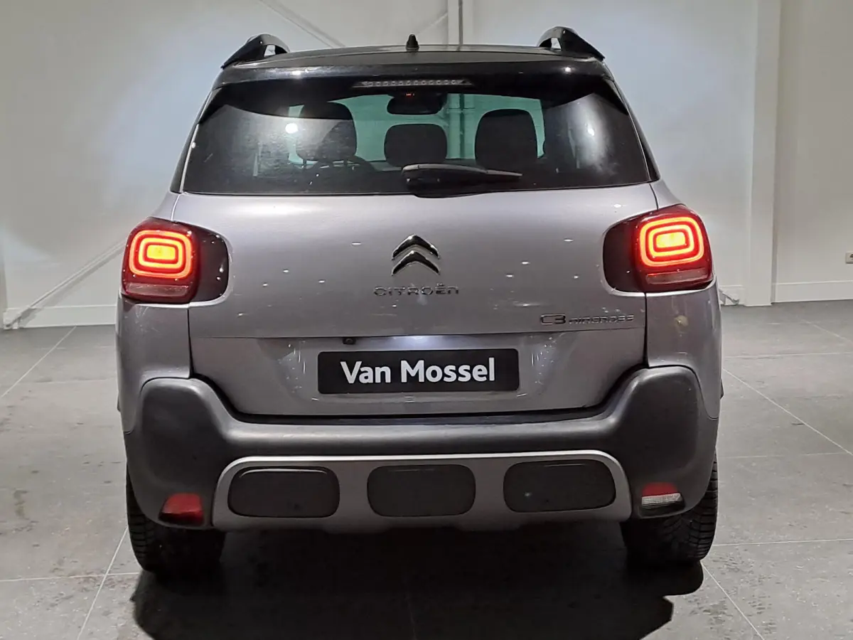 1.2 110PK Max | HOGE INSTAP | HOGE ZIT | NAVIGATIE | CAMERA ACHTER | PARKEERSENSOREN | LICHTMETALEN WIELEN