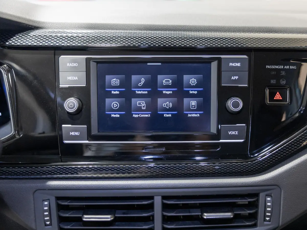 1.0 TSI Life / 95pk / Achteruitrij camera / Automatische klimaatregeling / NAP / Dealer onderhouden /