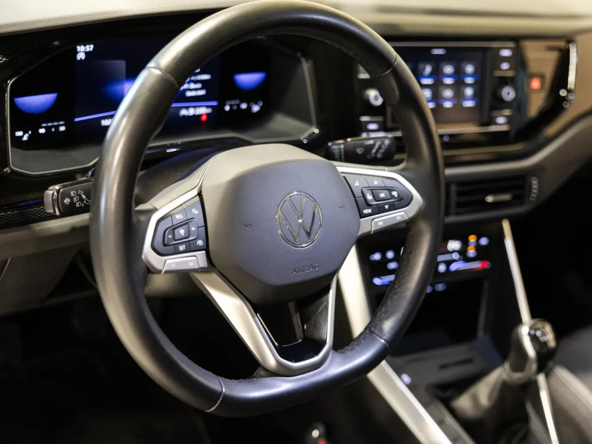 1.0 TSI Life / 95pk / Achteruitrij camera / Automatische klimaatregeling / NAP / Dealer onderhouden /