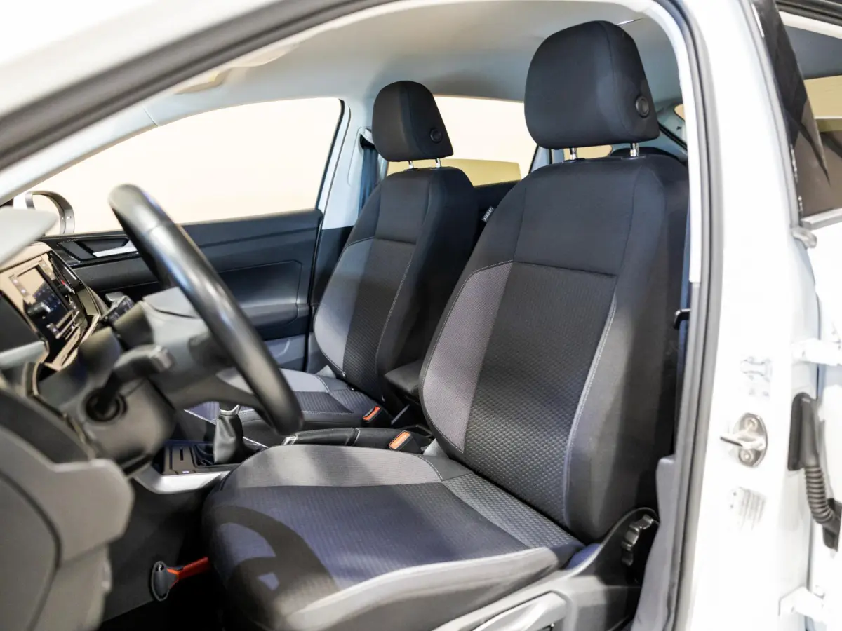 1.0 TSI Life / 95pk / Achteruitrij camera / Automatische klimaatregeling / NAP / Dealer onderhouden /