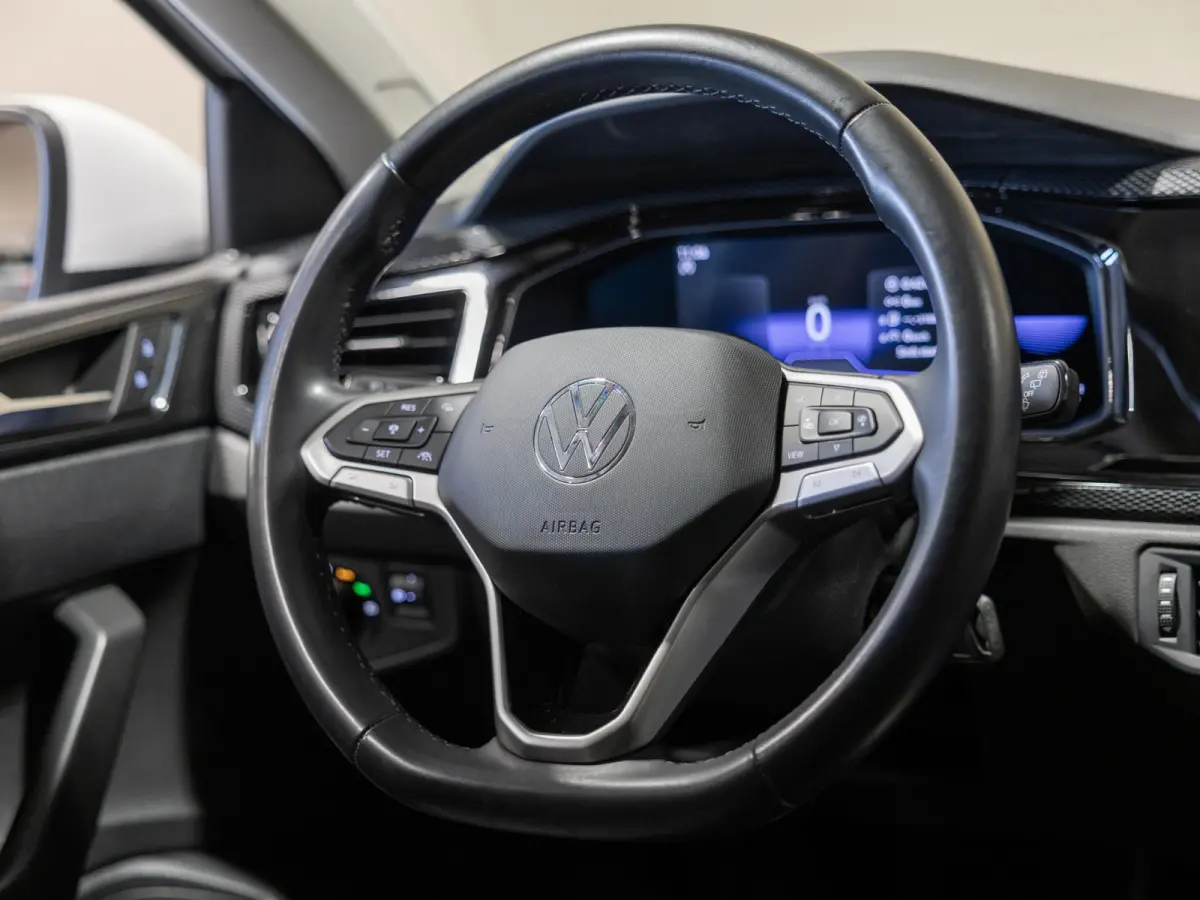 1.0 TSI Life / 95pk / Achteruitrij camera / Automatische klimaatregeling / NAP / Dealer onderhouden /