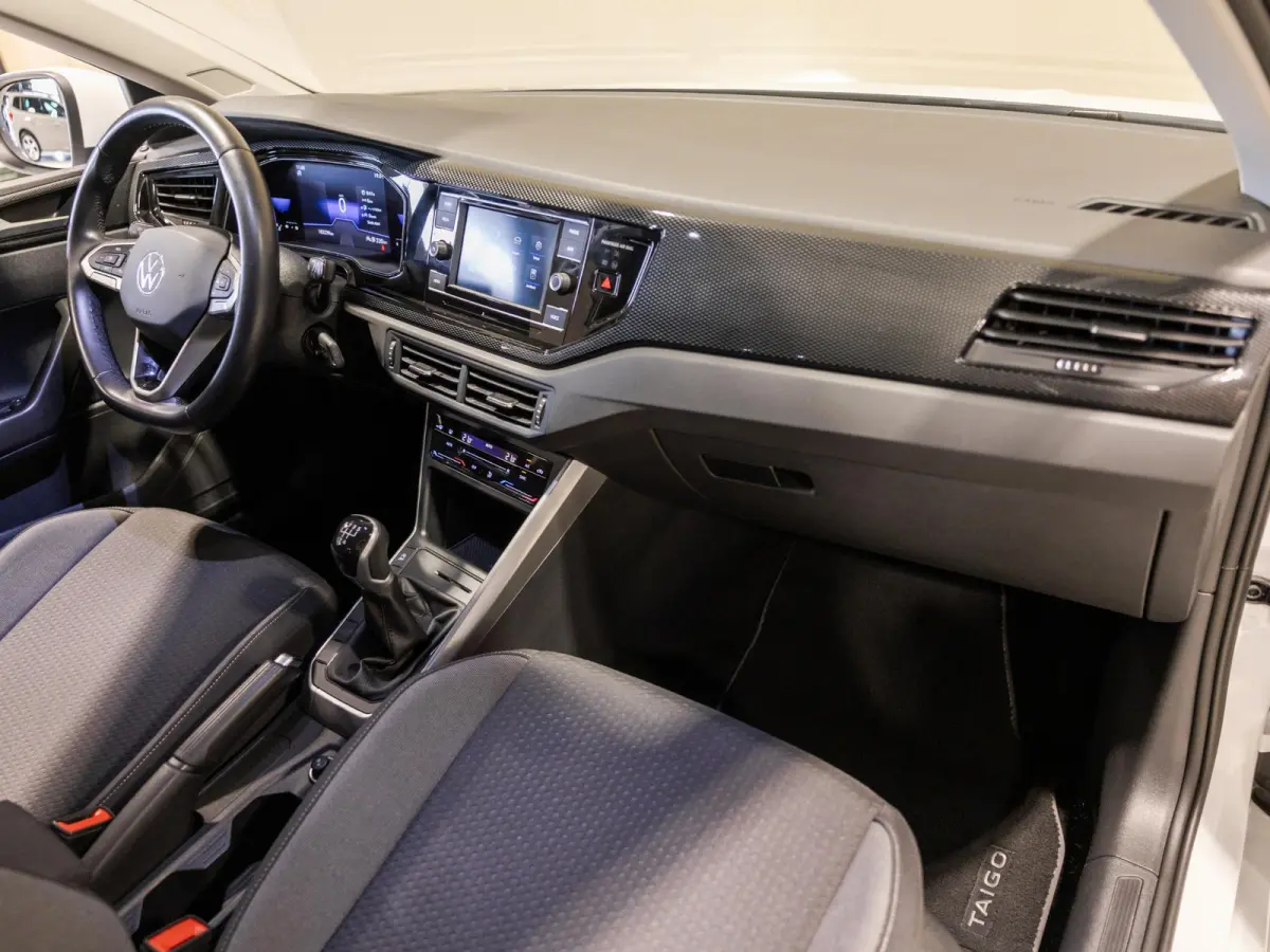 1.0 TSI Life / 95pk / Achteruitrij camera / Automatische klimaatregeling / NAP / Dealer onderhouden /