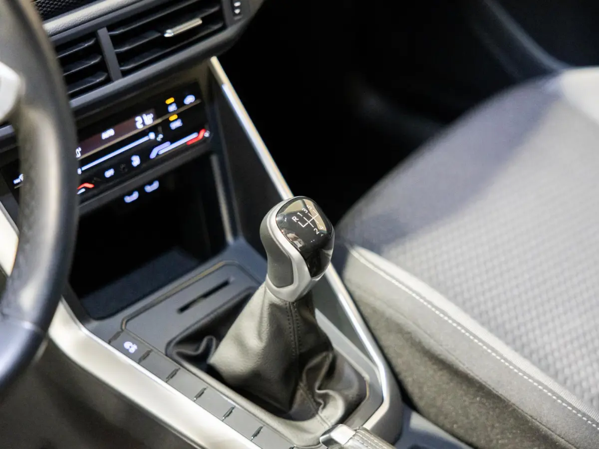 1.0 TSI Life / 95pk / Achteruitrij camera / Automatische klimaatregeling / NAP / Dealer onderhouden /