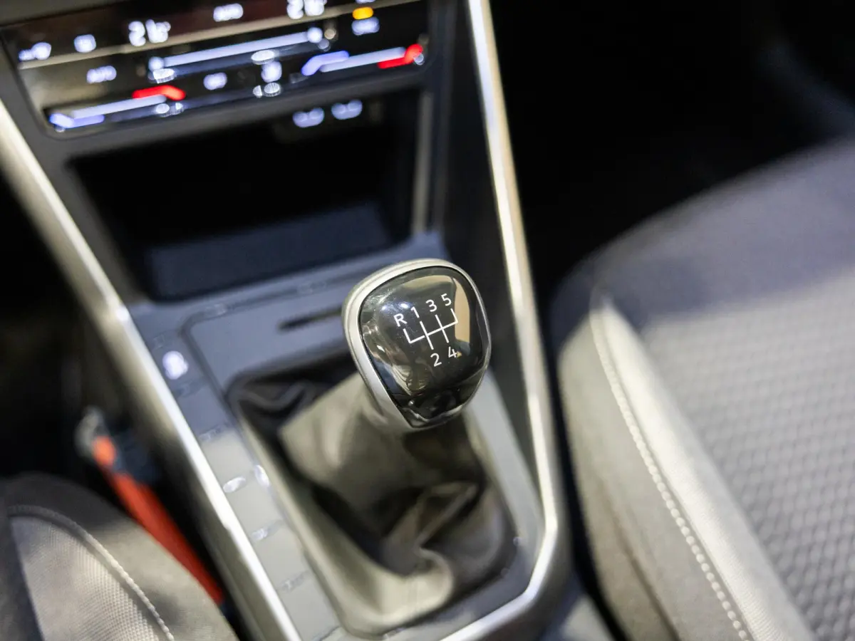 1.0 TSI Life / 95pk / Achteruitrij camera / Automatische klimaatregeling / NAP / Dealer onderhouden /