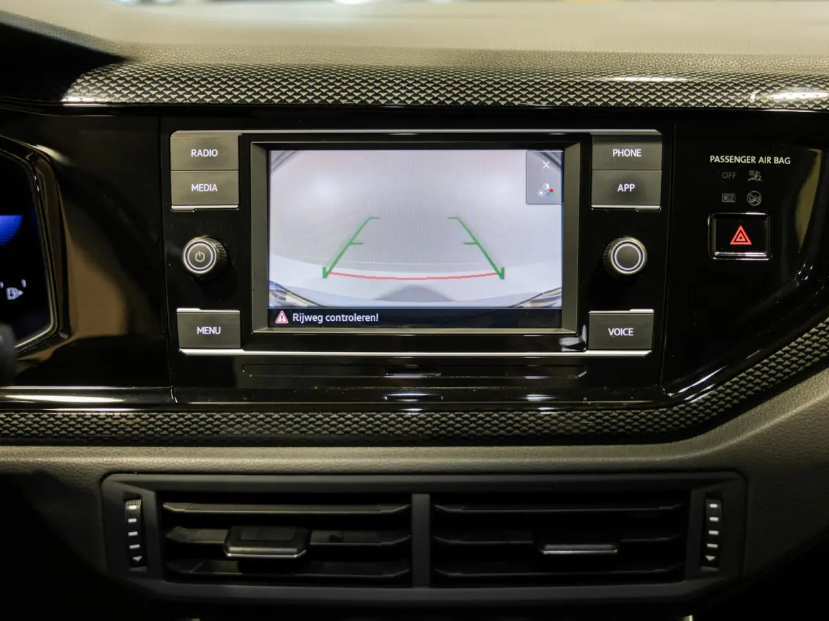 1.0 TSI Life / 95pk / Achteruitrij camera / Automatische klimaatregeling / NAP / Dealer onderhouden /