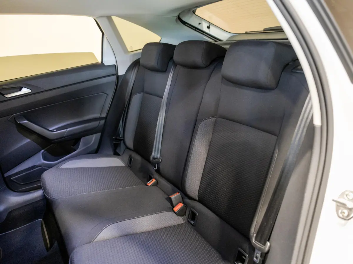 1.0 TSI Life / 95pk / Achteruitrij camera / Automatische klimaatregeling / NAP / Dealer onderhouden /