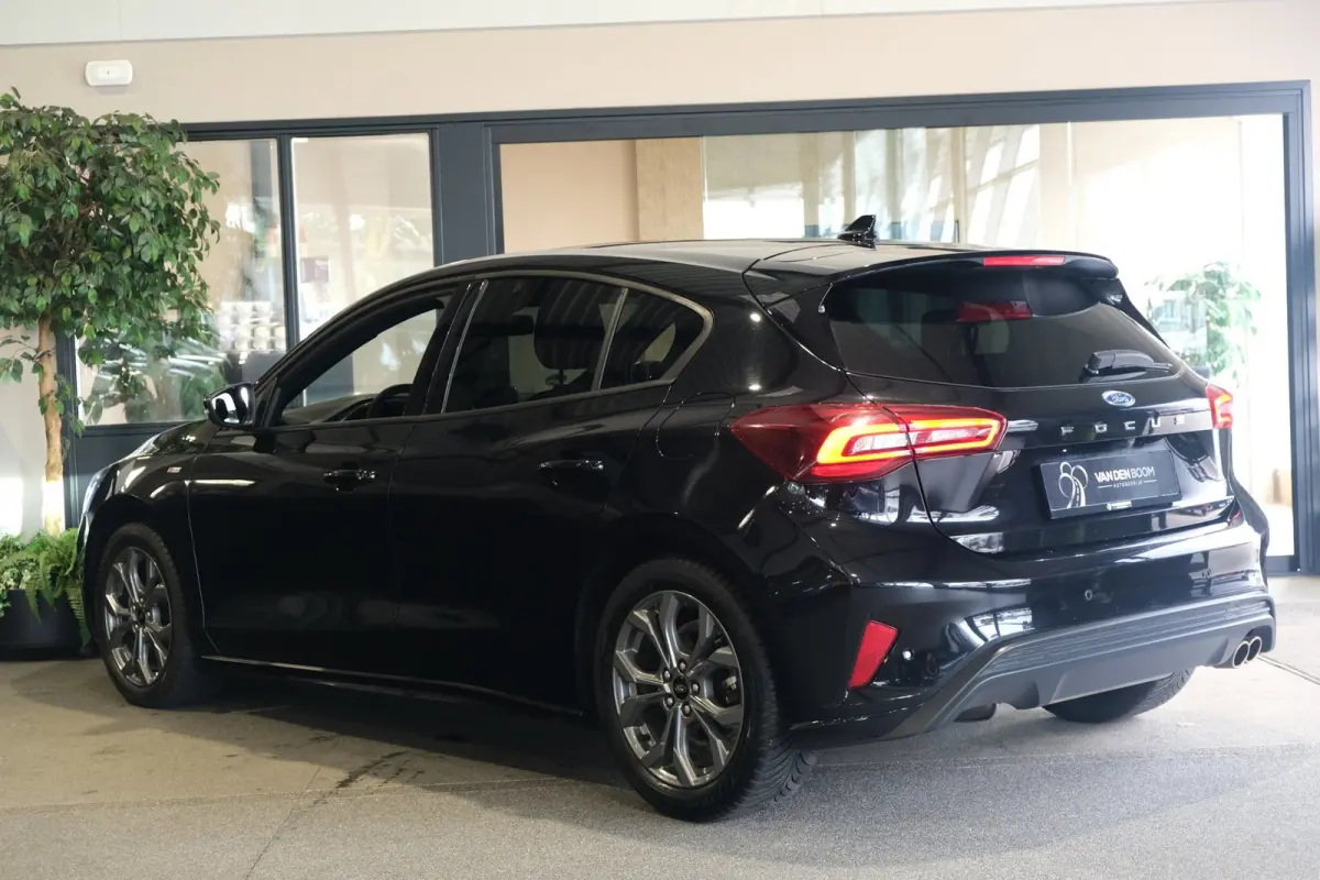 1.0 EcoBoost Hybrid ST Line X 155pk Navi Cam Led Nieuw Model