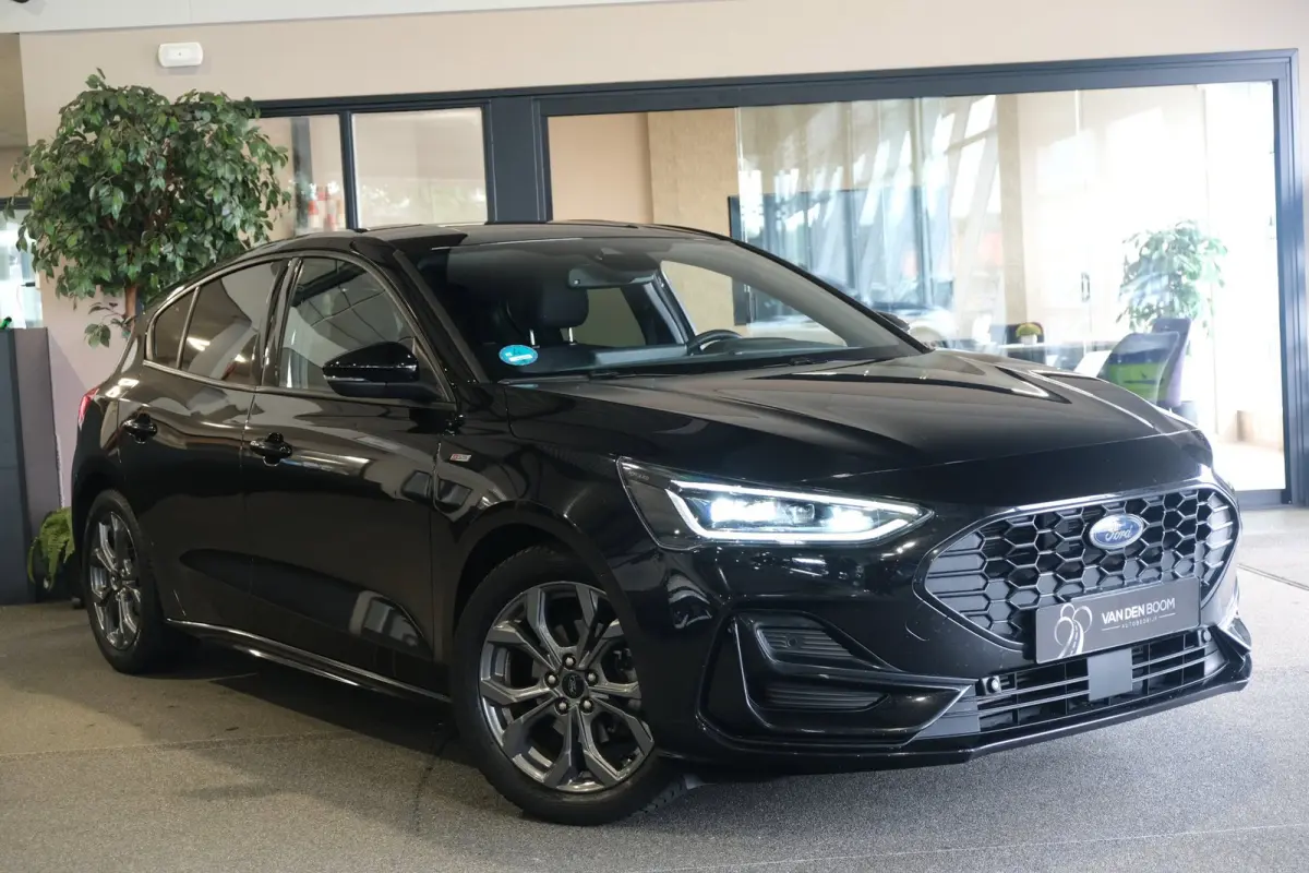 1.0 EcoBoost Hybrid ST Line X 155pk Navi Cam Led Nieuw Model