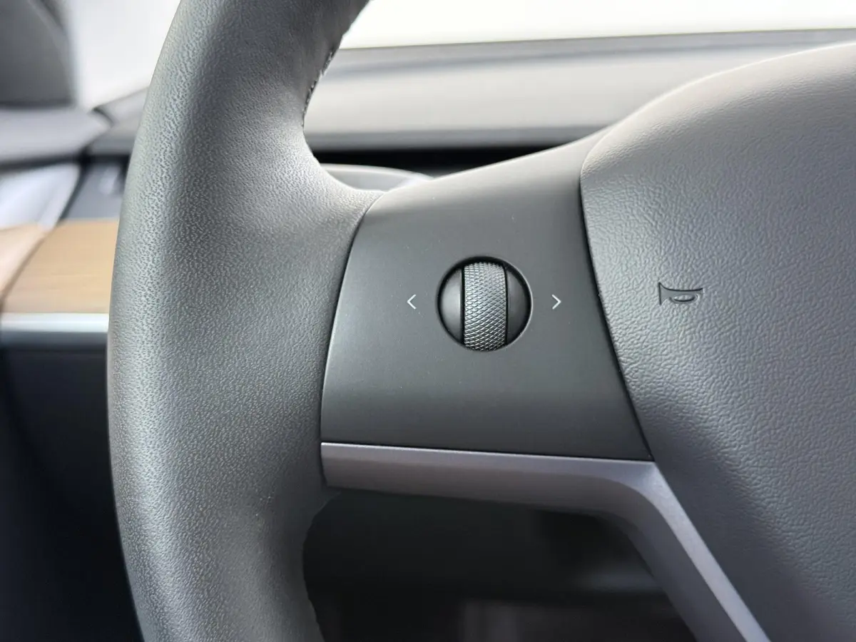 Long Range AWD 75 kWh FABRIEKSGARANTIE OP ACCU & AANDRIJFLIJN TOT 2031 OF 192.000 KM + ALGEMENE AUTO T/M 06-2027 of 80.000KM! BTW verrekenbaar | SOH 94% |
