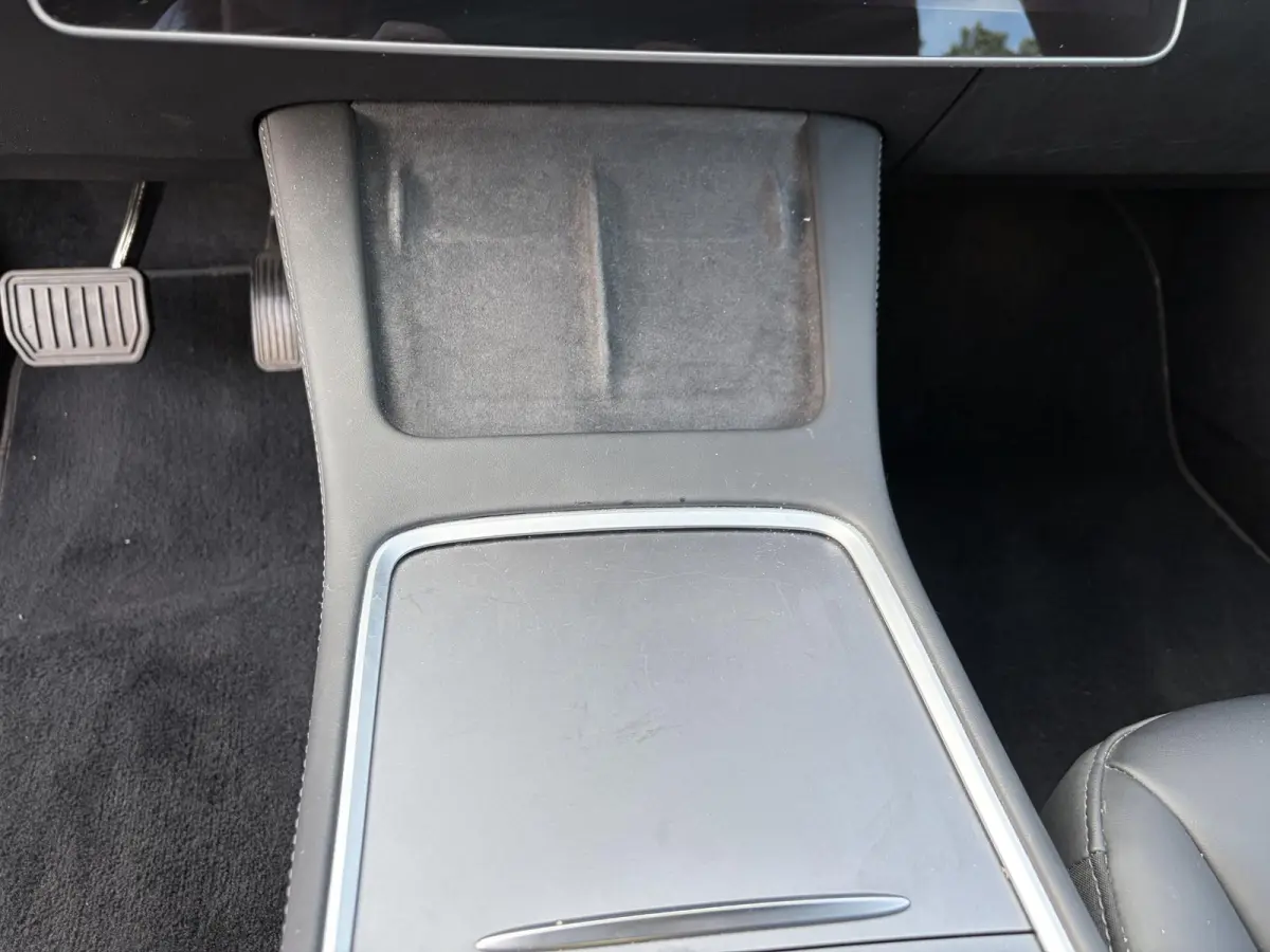 Long Range AWD 75 kWh VAN: 35.900,- VOOR: 33.440,- UW HERFSTVOORDEEL: 2.460,-| FABRIEKSGARANTIE OP ACCU & AANDRIJFLIJN TOT 2031 OF 192.000 KM + ALGEMENE AUTO T/M 06-2027 of 80.000KM! BTW ver