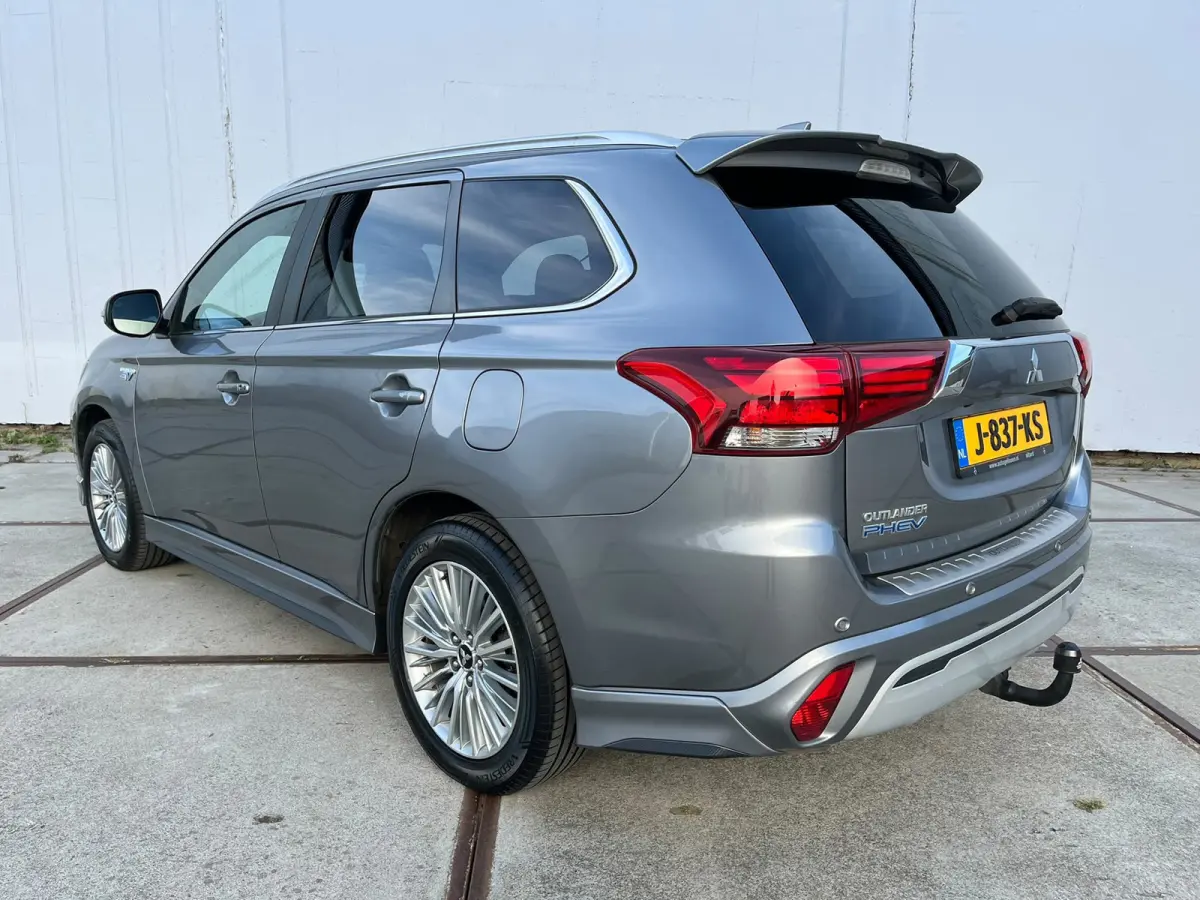 2.4 PHEV Instyle clima| trekhaak | leder | schuifdak | camera | Origineel NL-auto | dealer onderhouden