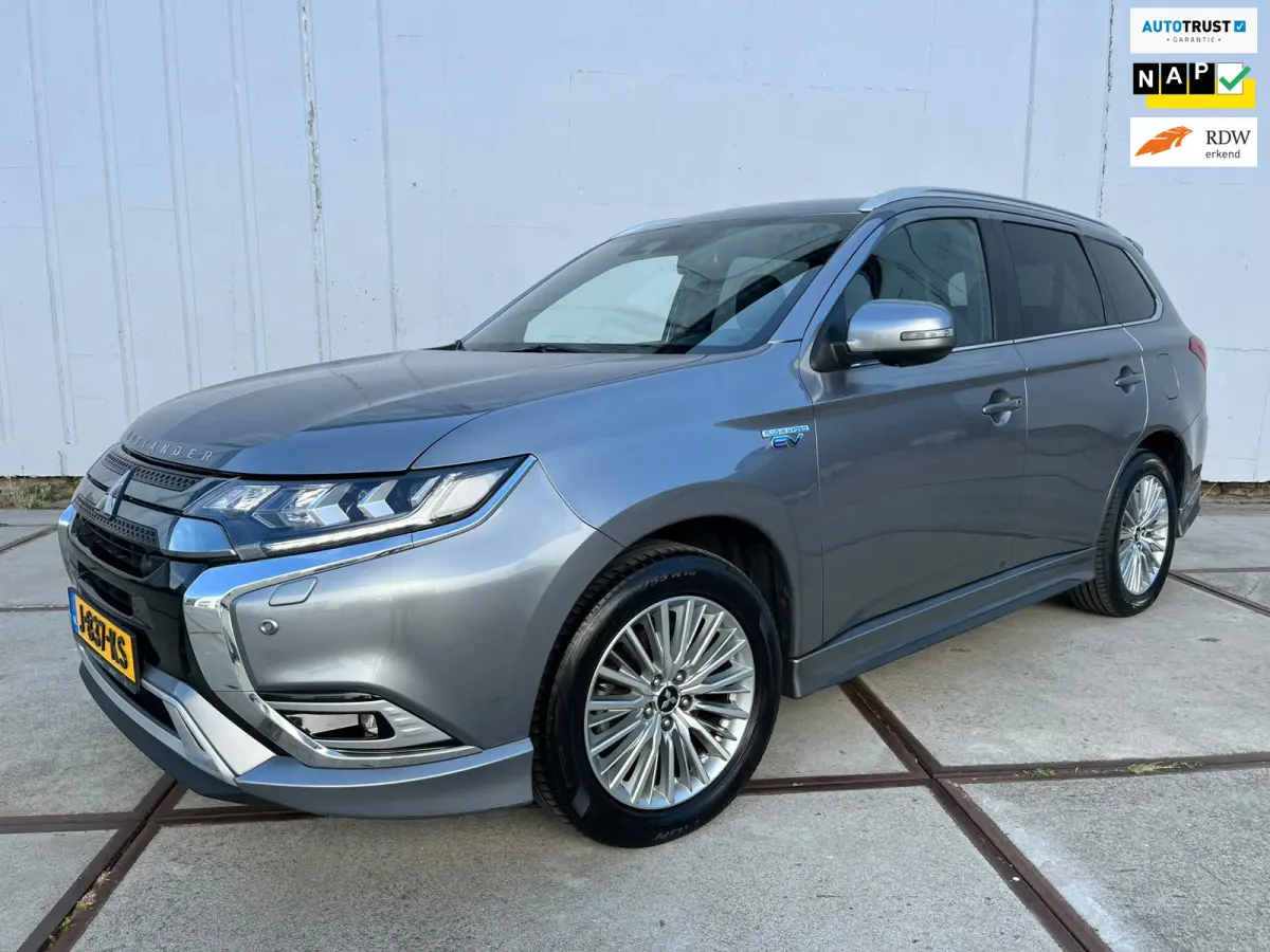 2.4 PHEV Instyle clima| trekhaak | leder | schuifdak | camera | Origineel NL-auto | dealer onderhouden