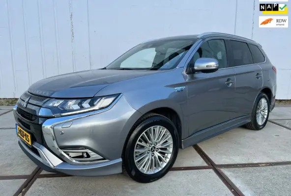 2.4 PHEV Instyle clima| trekhaak | leder | schuifdak | camera | Origineel NL-auto | dealer onderhouden