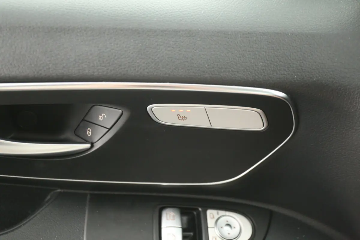 116 CDI Lang | Automaat | Airco | Cruise | Camera | Carplay | 3 Zits | Navi | Trekhaak | Parkeersens.