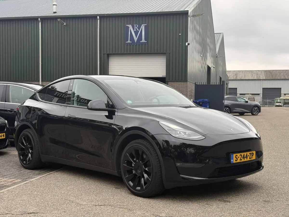 Long Range AWD 75 kWh VAN: 38.900,- VOOR: 35.877,- UW HERFSTVOORDEEL: 3.023,-|SOH 92%| ORIGINEEL NED. NAP| 1STE EIGENAAR!| FABRIEKSGARANTIE OP ACCU & AANDRIJFLIJN TOT 2031 OF 192.000 KM| BTW