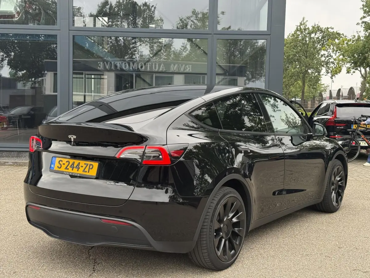 Long Range AWD 75 kWh VAN: 38.900,- VOOR: 35.877,- UW HERFSTVOORDEEL: 3.023,-|SOH 92%| ORIGINEEL NED. NAP| 1STE EIGENAAR!| FABRIEKSGARANTIE OP ACCU & AANDRIJFLIJN TOT 2031 OF 192.000 KM| BTW