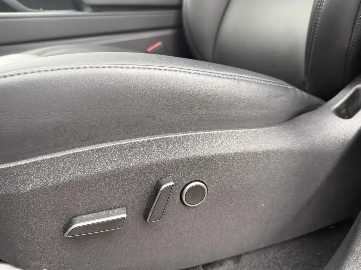 Long Range AWD 75 kWh VAN: 38.900,- VOOR: 35.877,- UW HERFSTVOORDEEL: 3.023,-|SOH 92%| ORIGINEEL NED. NAP| 1STE EIGENAAR!| FABRIEKSGARANTIE OP ACCU & AANDRIJFLIJN TOT 2031 OF 192.000 KM| BTW