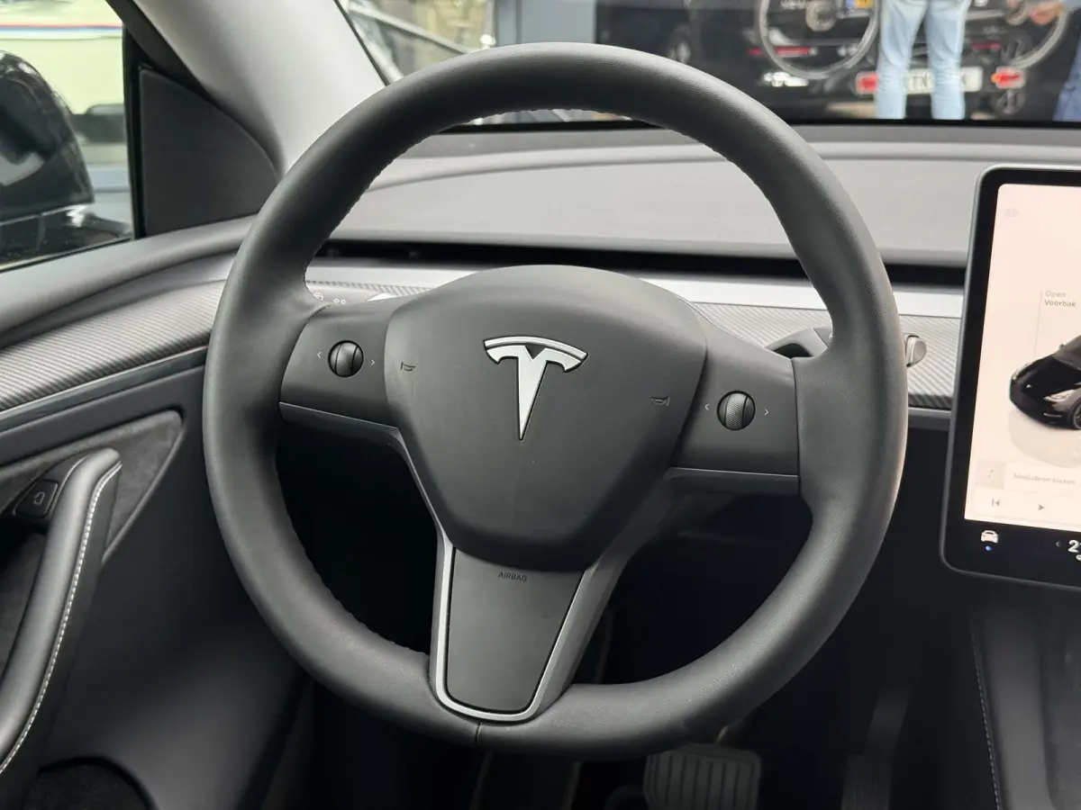 Long Range AWD 75 kWh VAN: 38.900,- VOOR: 35.877,- UW HERFSTVOORDEEL: 3.023,-|SOH 92%| ORIGINEEL NED. NAP| 1STE EIGENAAR!| FABRIEKSGARANTIE OP ACCU & AANDRIJFLIJN TOT 2031 OF 192.000 KM| BTW