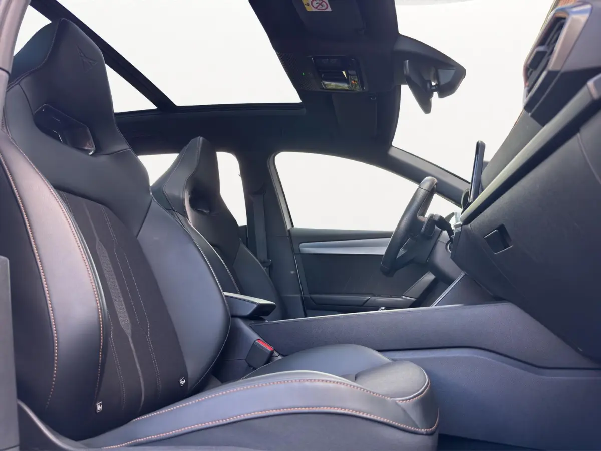 1.4 e-Hybrid 245PK VZ Adrenaline Pano Keyless Schaalstoelen