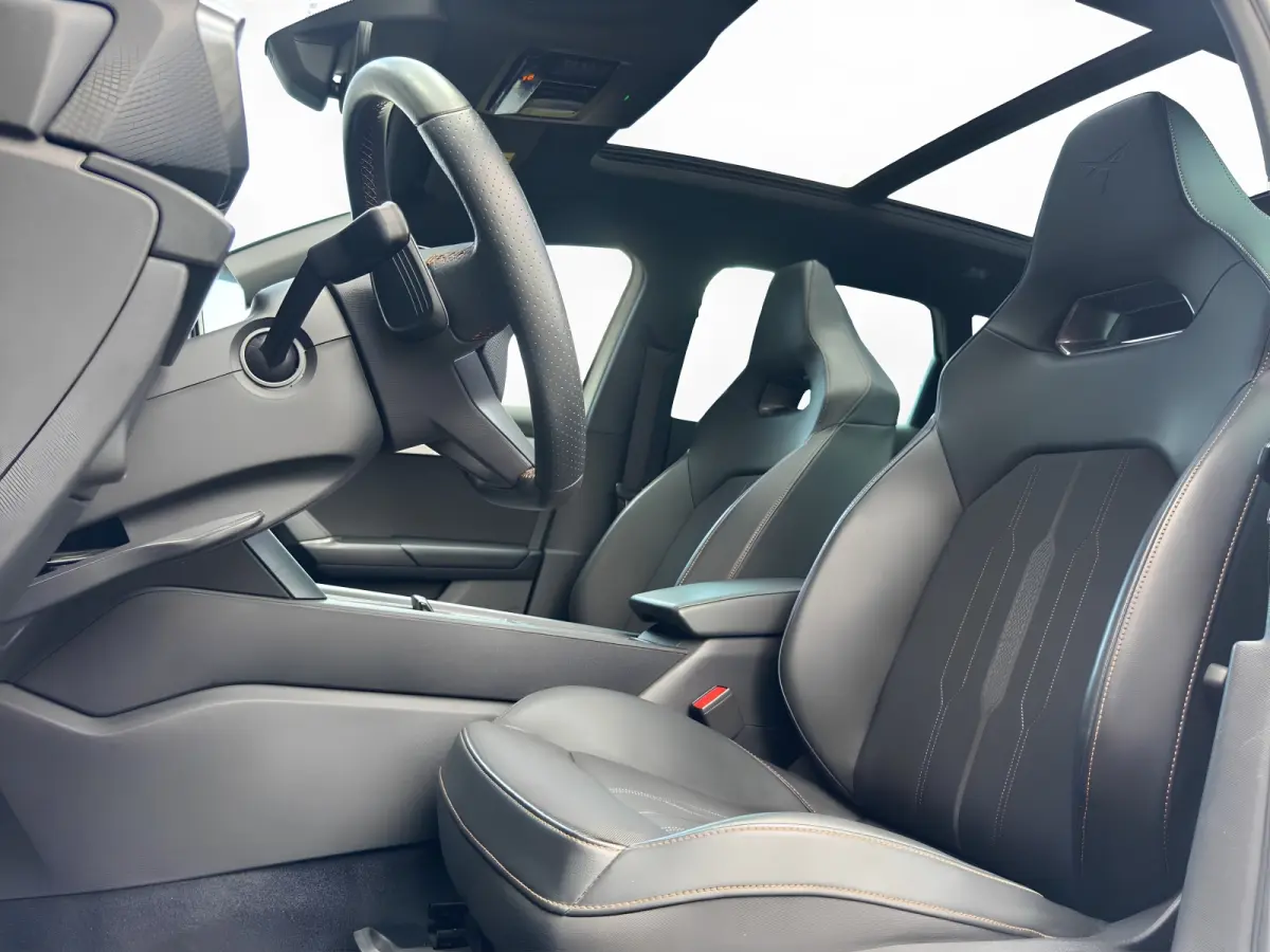1.4 e-Hybrid 245PK VZ Adrenaline Pano Keyless Schaalstoelen