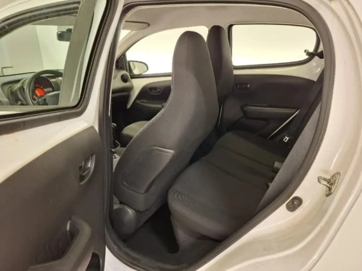 1.0 e-VTi Active Camera | Carplay | Airco | Bleutooth | Centrale Vergrendeling | LED Dagrij | Elek. Ramen | Achteruitrijcamera | Airco | Apple Carplay/Android Auto|telefoonintegratie premium