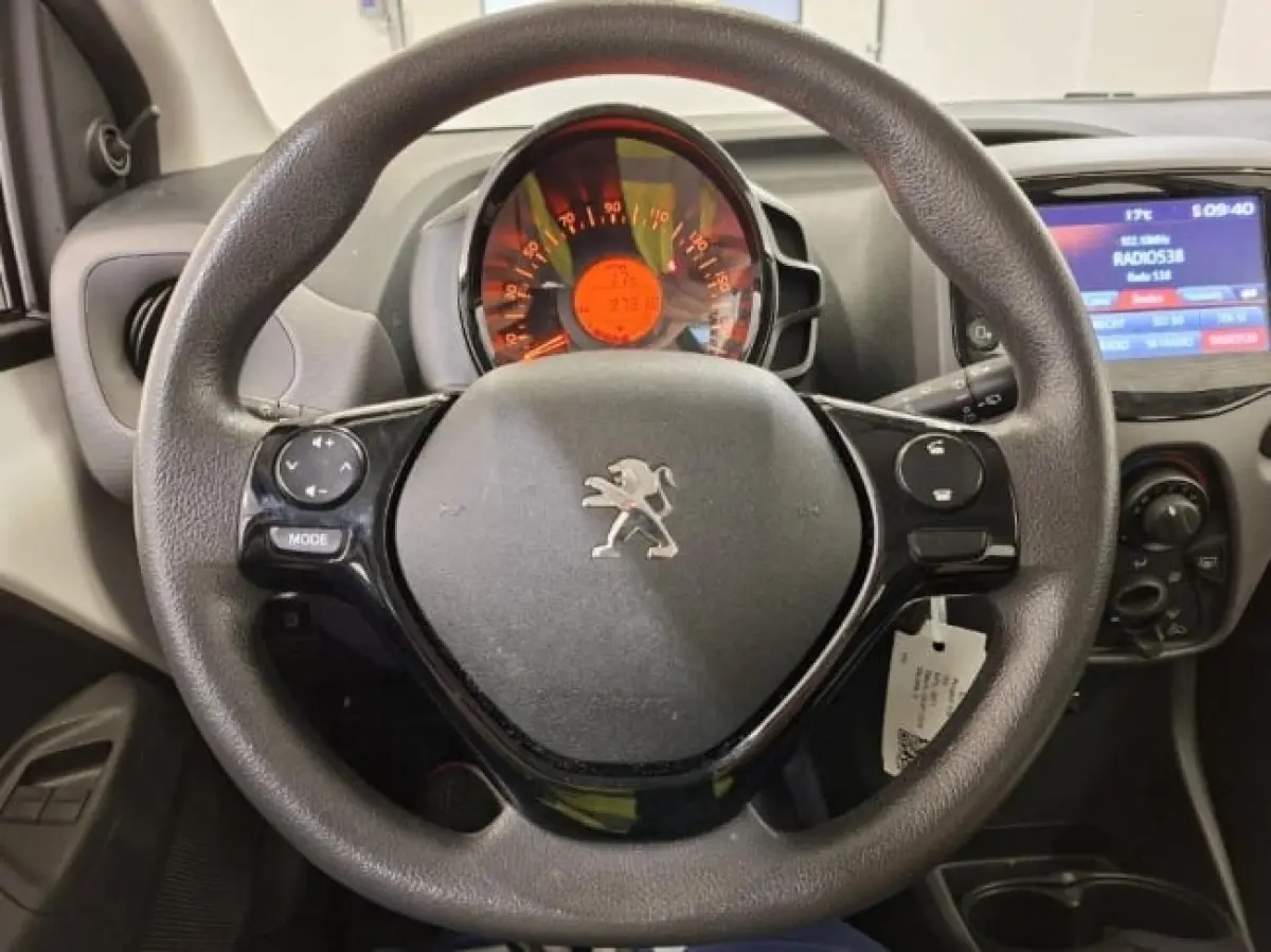 1.0 e-VTi Active Camera | Carplay | Airco | Bleutooth | Centrale Vergrendeling | LED Dagrij | Elek. Ramen | Achteruitrijcamera | Airco | Apple Carplay/Android Auto|telefoonintegratie premium