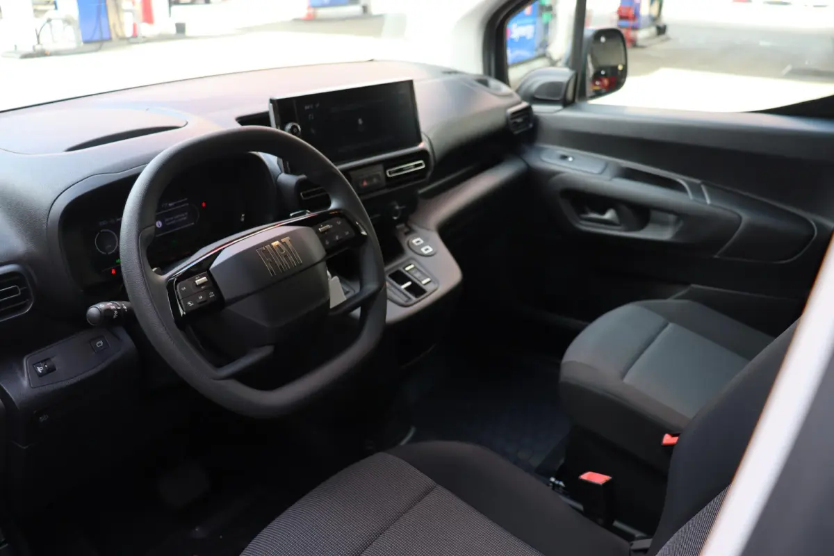 136 L1 50 kWh Apple CarPlay Achteruitrijcamera Comfortstoel