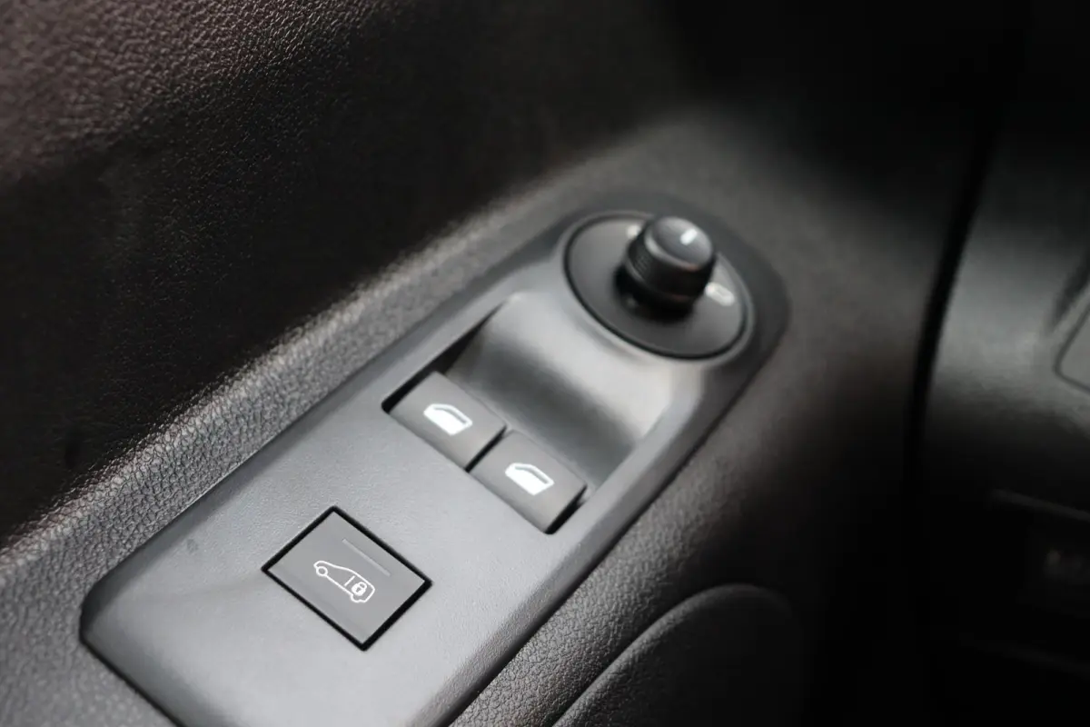 136 L1 50 kWh Apple CarPlay Achteruitrijcamera Comfortstoel
