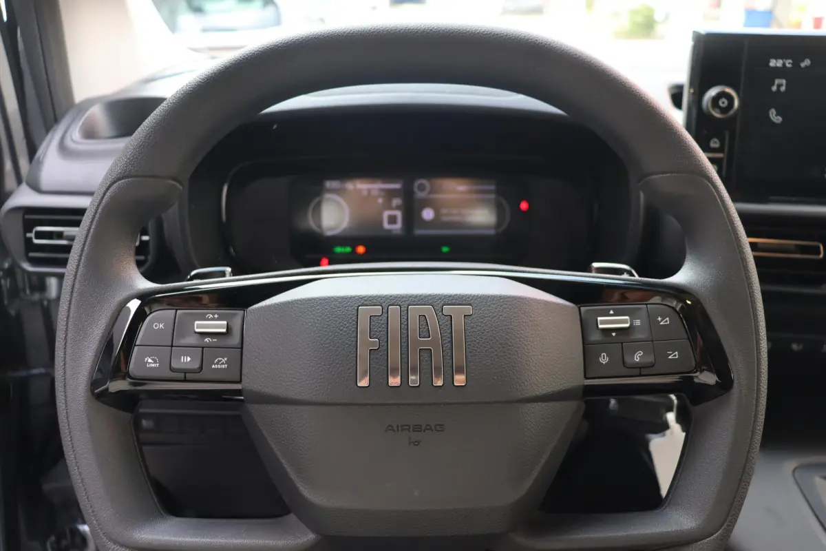 136 L1 50 kWh Apple CarPlay Achteruitrijcamera Comfortstoel