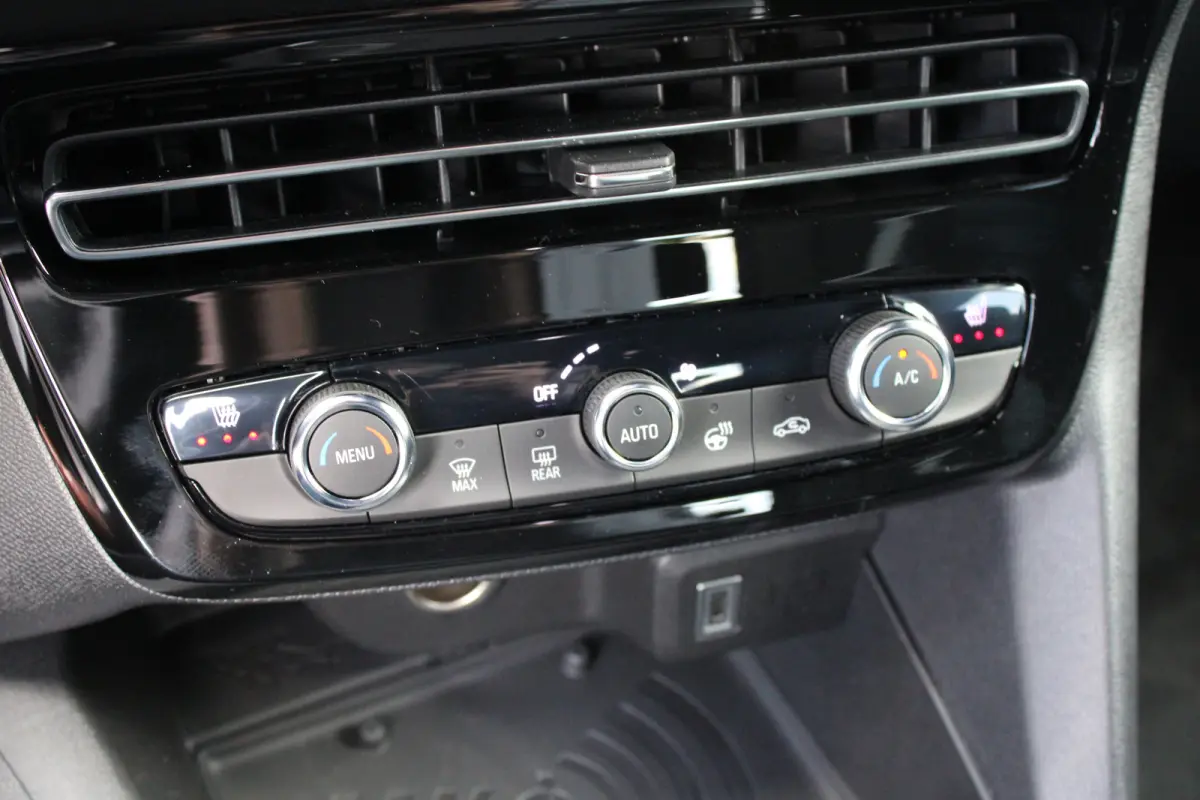 Mokka-e GSE 54 kWh | Sportstoelen | Camera | Stoelverwarming | Navigatie | Fase 3 Laden |