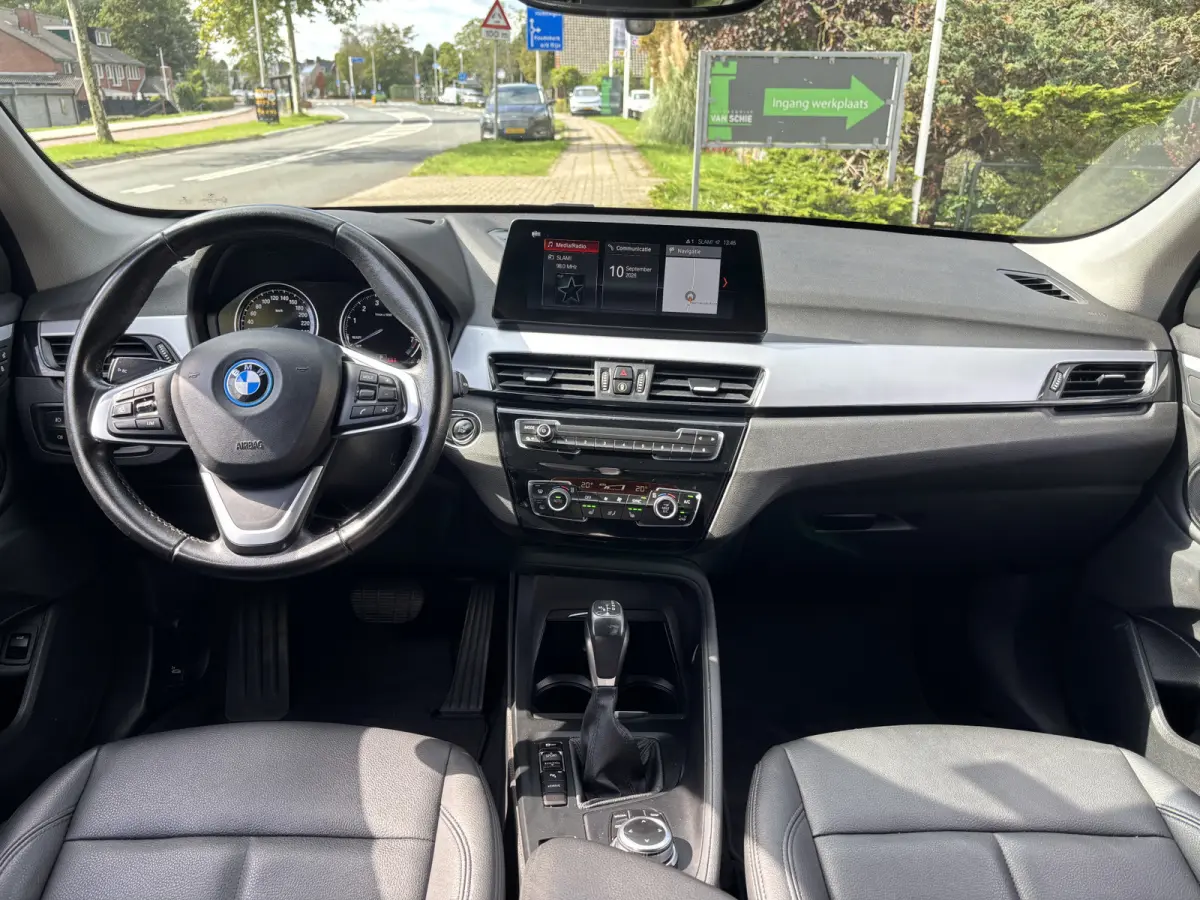 xDrive25e Executive 2e-Eig. & Keurig-Onderh. BOVAG-Garantie. NL-Auto.