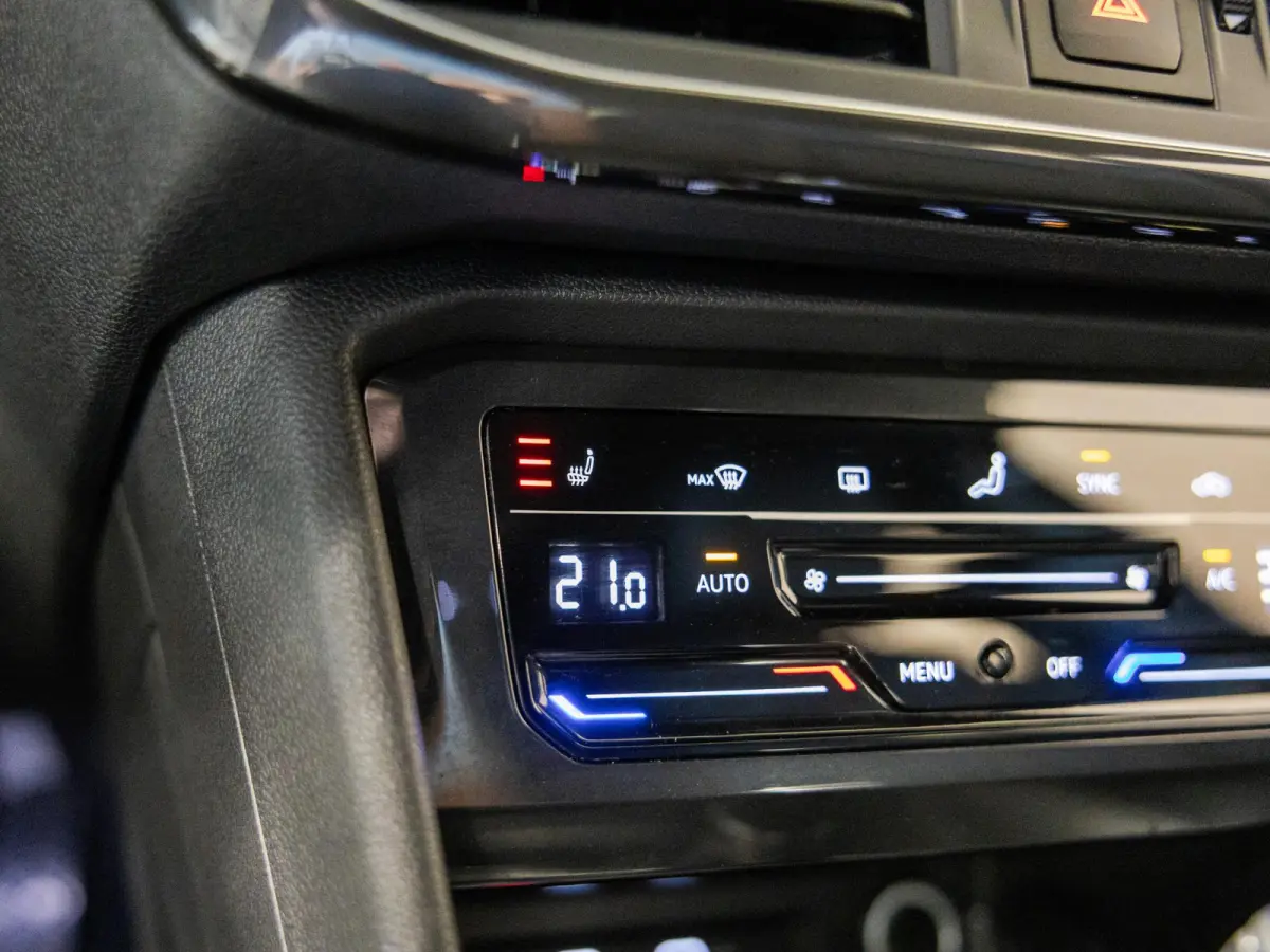 1.5 TSI Style Business Intense / 150pk / Achteruitrij camera / Stoelverwarming / NAP / Dealer onderhouden /