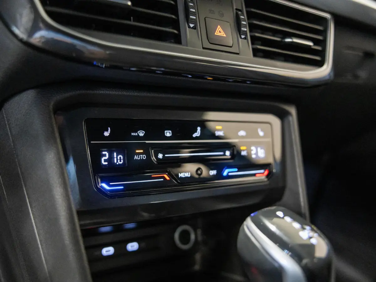 1.5 TSI Style Business Intense / 150pk / Achteruitrij camera / Stoelverwarming / NAP / Dealer onderhouden /