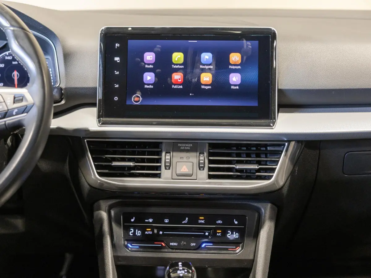 1.5 TSI Style Business Intense / 150pk / Achteruitrij camera / Stoelverwarming / NAP / Dealer onderhouden /