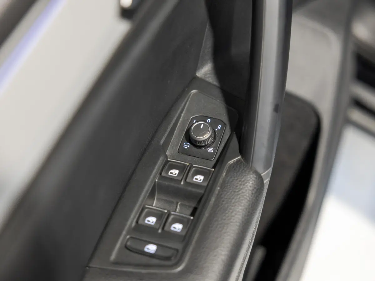 1.5 TSI Style Business Intense / 150pk / Achteruitrij camera / Stoelverwarming / NAP / Dealer onderhouden /