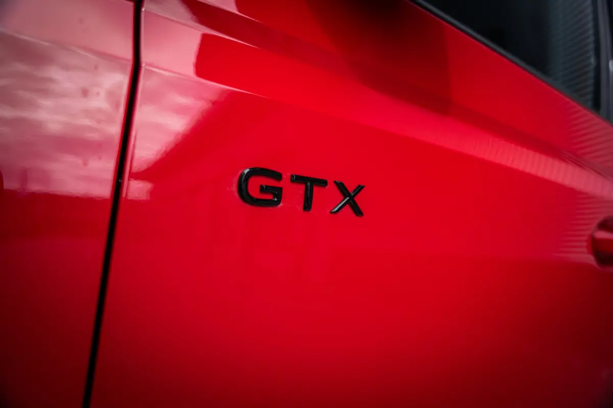 GTX 340PK Limited Edition | 360 Camera | Dodehoek detectie | Lichtmetalen velgen 5-spaaks 21"