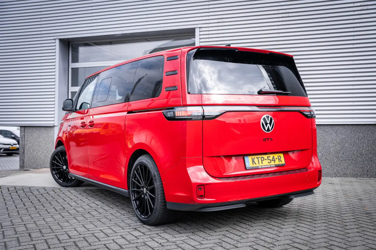 GTX 340PK Limited Edition | 360 Camera | Dodehoek detectie | Lichtmetalen velgen 5-spaaks 21"