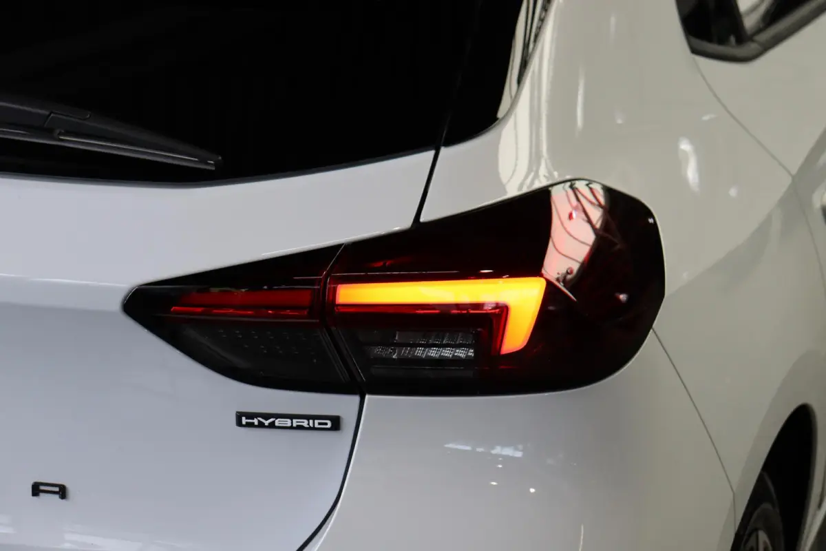 1.2 Turbo Hybrid GS Stoel-Stuurverwarming Keyless Climate Control