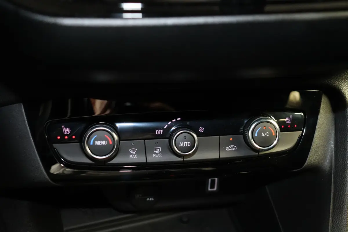 1.2 Turbo Hybrid GS Stoel-Stuurverwarming Keyless Climate Control