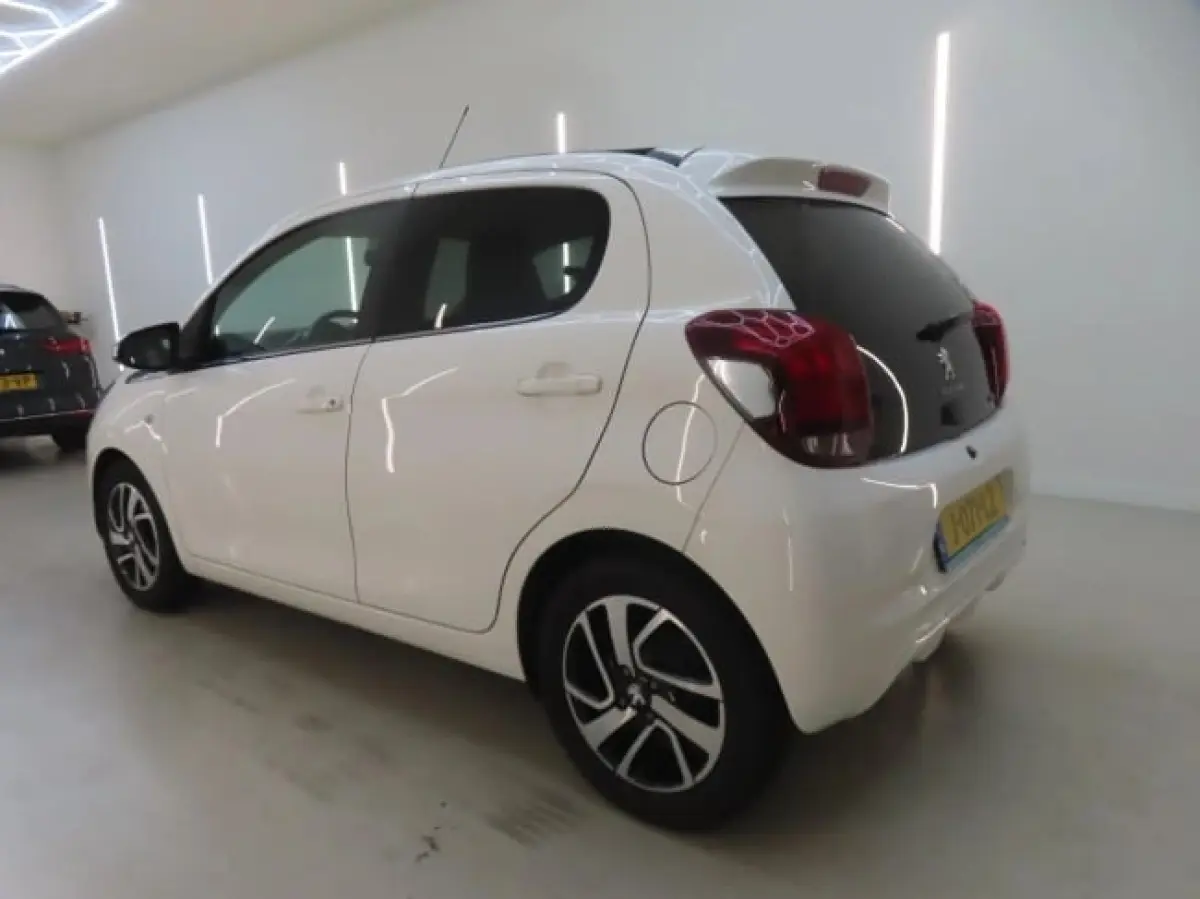 1.0 e-VTi Allure TOP! Camera | Carplay | Climate Control  | 15" Lichtmetaal | DAB | LED Dagrij | Elek. Ramen| Achteruitrijcamera | Airco | Apple Carplay/Android Auto|telefoonintegratie premi