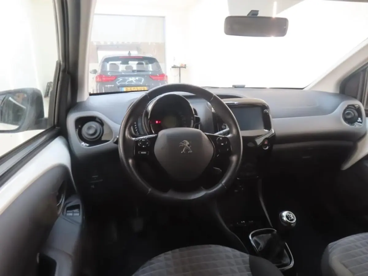 1.0 e-VTi Allure TOP! Camera | Carplay | Climate Control  | 15" Lichtmetaal | DAB | LED Dagrij | Elek. Ramen| Achteruitrijcamera | Airco | Apple Carplay/Android Auto|telefoonintegratie premi