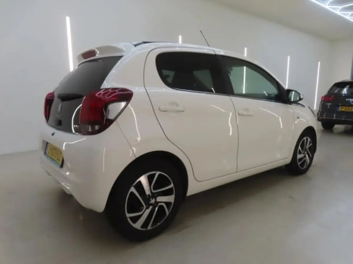 1.0 e-VTi Allure TOP! Camera | Carplay | Climate Control  | 15" Lichtmetaal | DAB | LED Dagrij | Elek. Ramen| Achteruitrijcamera | Airco | Apple Carplay/Android Auto|telefoonintegratie premi