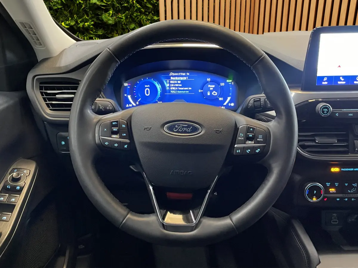 2.5 PHEV Titanium Stoel- stuurverw | Cruise control | Carplay | Achteruitrij camera | Elektrische trekhaak