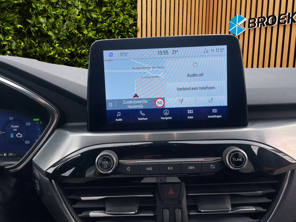 2.5 PHEV Titanium Stoel- stuurverw | Cruise control | Carplay | Achteruitrij camera | Elektrische trekhaak