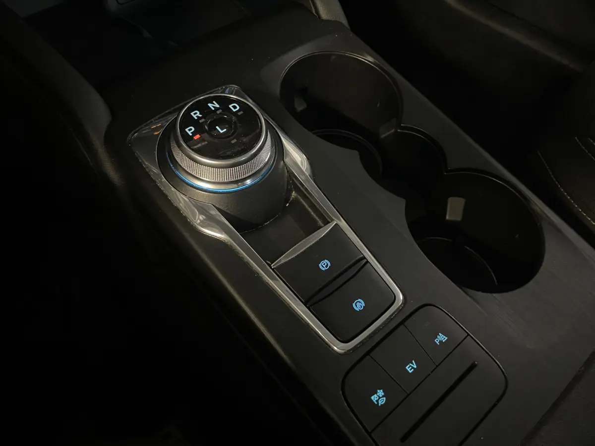 2.5 PHEV Titanium Stoel- stuurverw | Cruise control | Carplay | Achteruitrij camera | Elektrische trekhaak