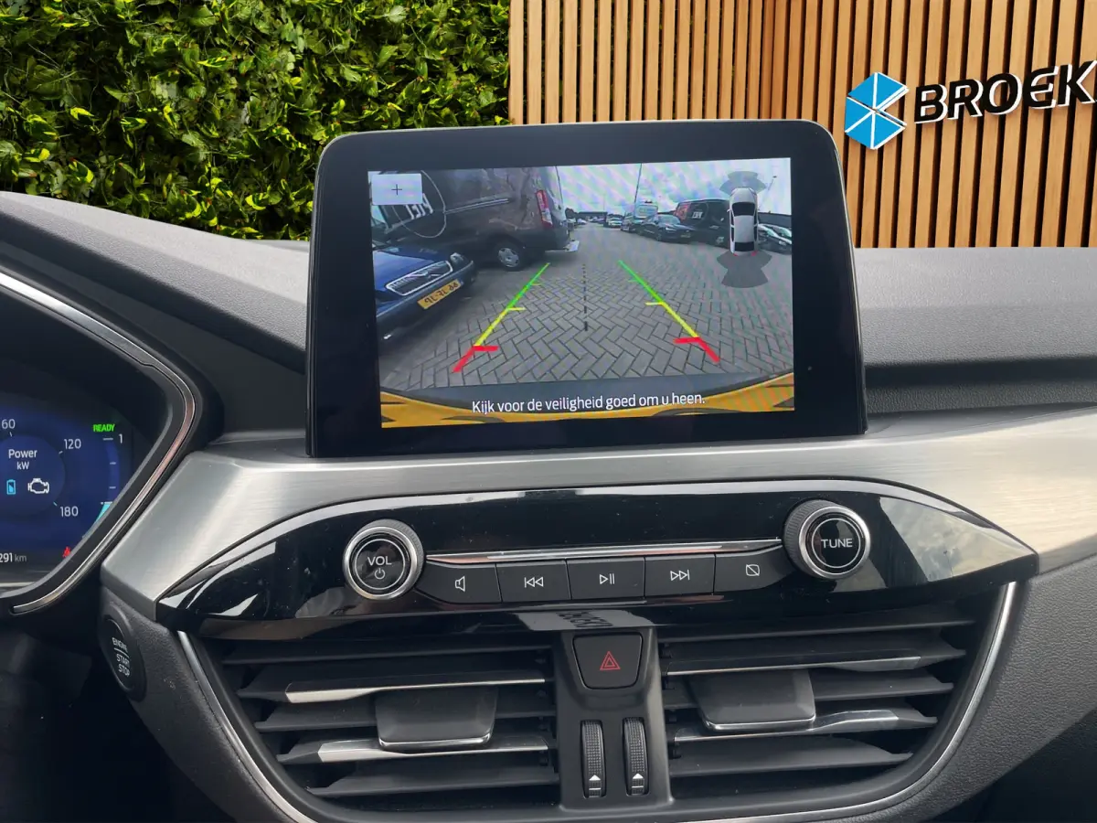 2.5 PHEV Titanium Stoel- stuurverw | Cruise control | Carplay | Achteruitrij camera | Elektrische trekhaak