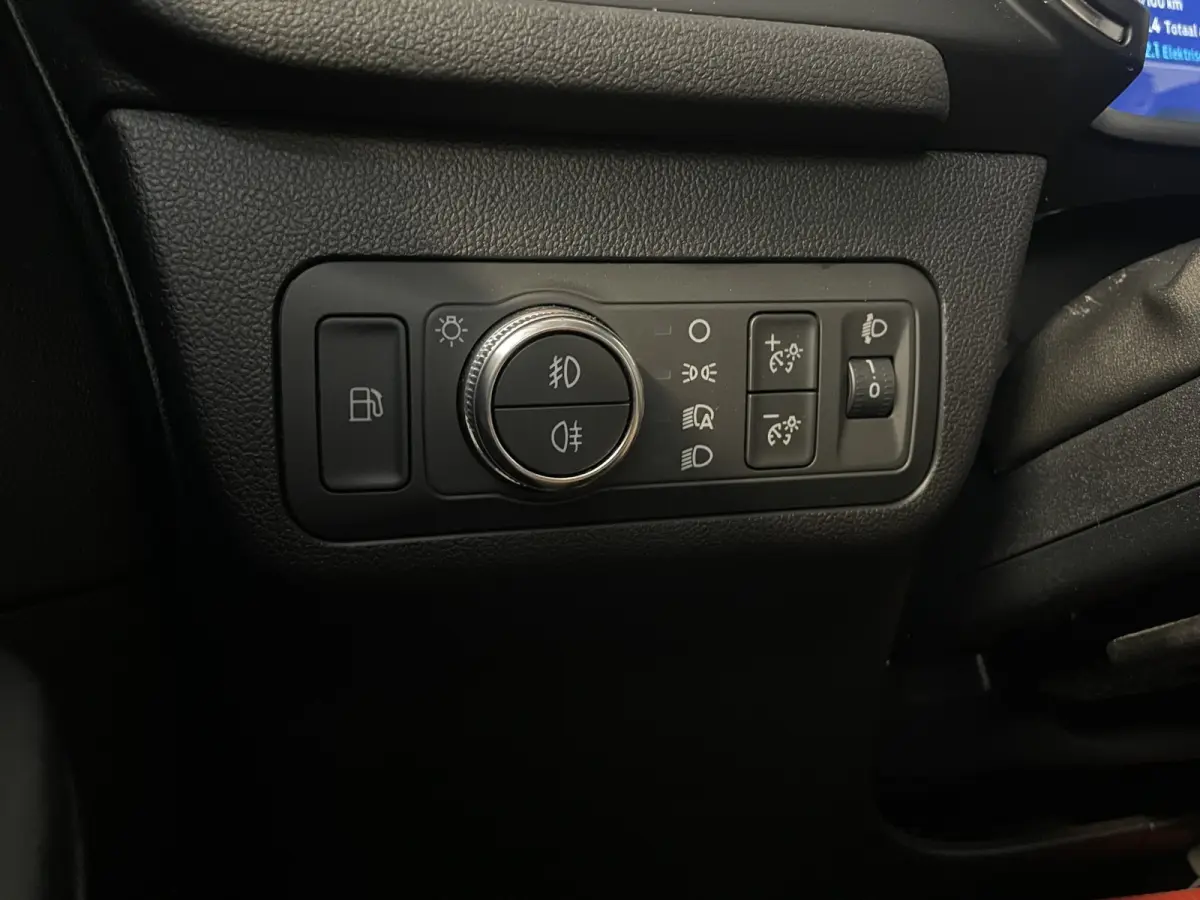 2.5 PHEV Titanium Stoel- stuurverw | Cruise control | Carplay | Achteruitrij camera | Elektrische trekhaak