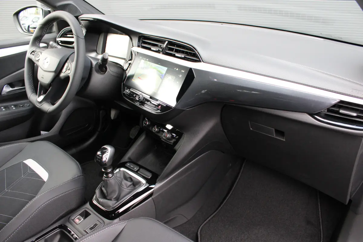1.2 Turbo Ultimate | Navigatie | Camera | Massage | Stoelverwarming | Alcantara | Apple carplay |