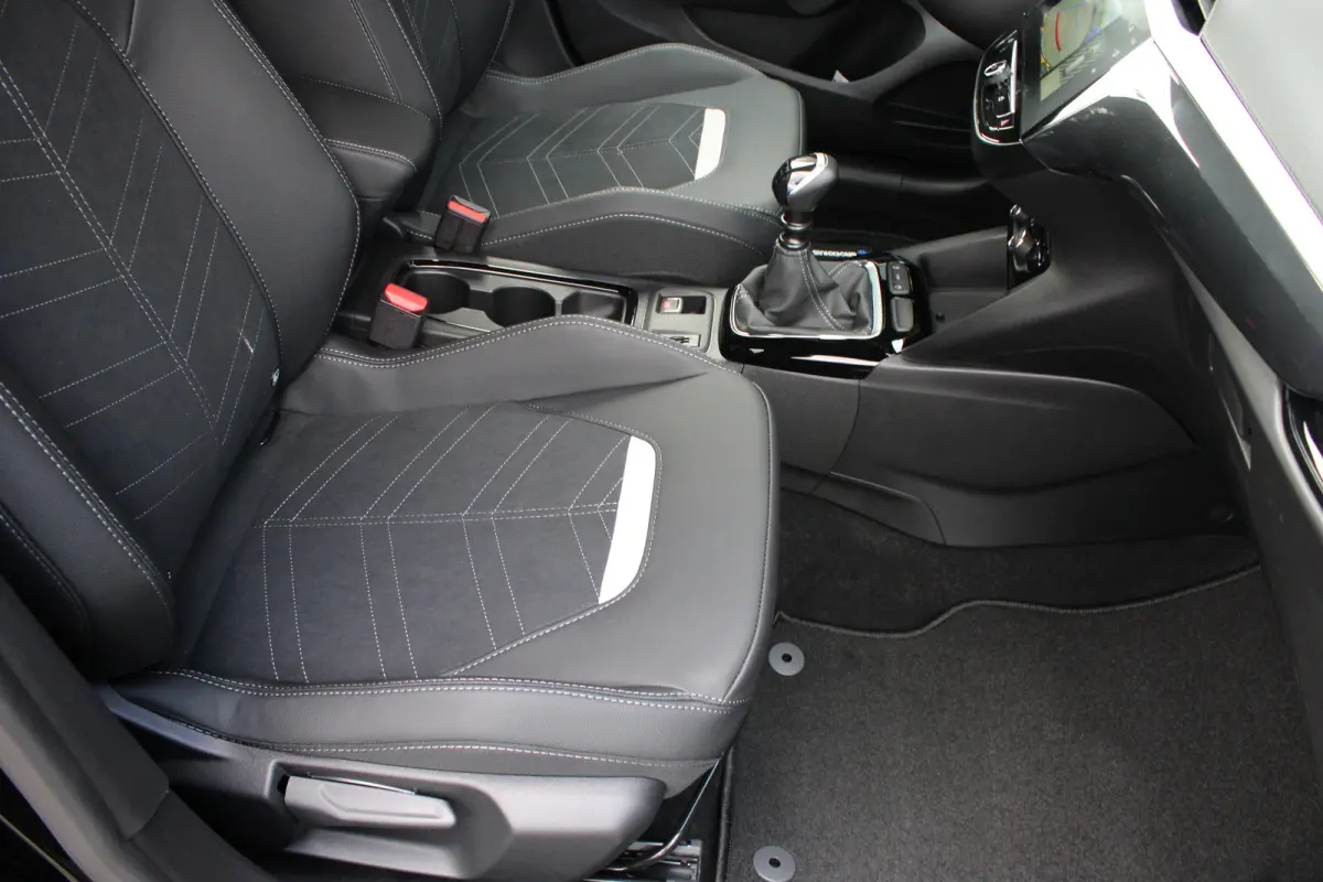 1.2 Turbo Ultimate | Navigatie | Camera | Massage | Stoelverwarming | Alcantara | Apple carplay |