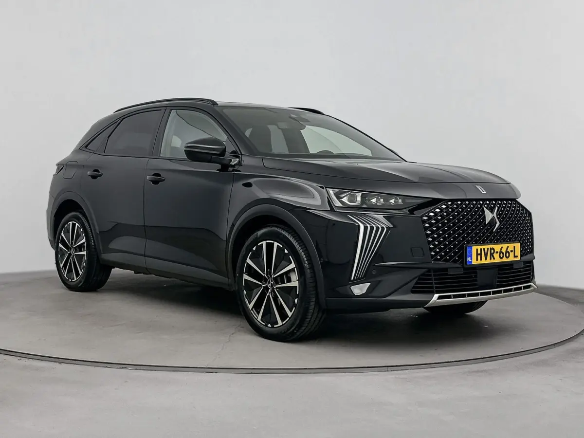 1.6 PHEV 225 Ligne Business | Panoramadak | 7,4 kW onboard charger | 360° parkeercamera | Navigatie | Apple Carplay / Android Auto |